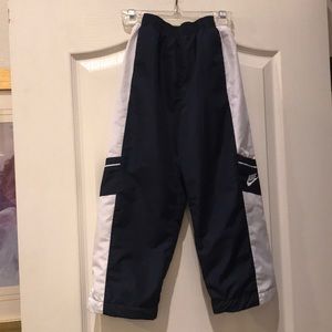 Nike boys sz 6 Sport Wind Pants